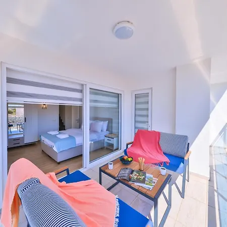 Olive View Penthouse